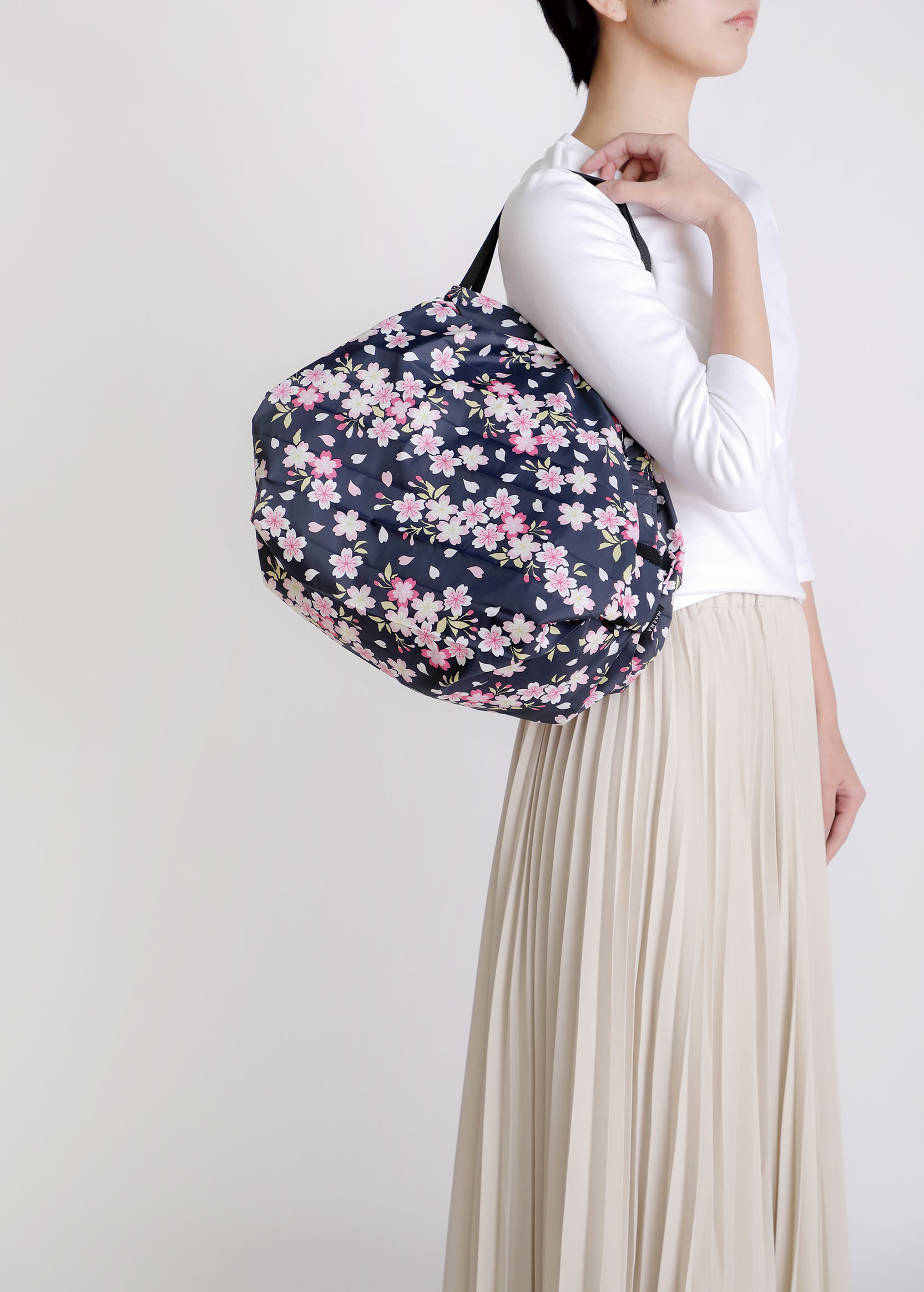Shupatto Compact Bag M – Sakura – Bild 4